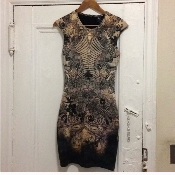Alexander McQueen Dresses & Skirts - Alexander McQueen Dress Size 4 IT 40